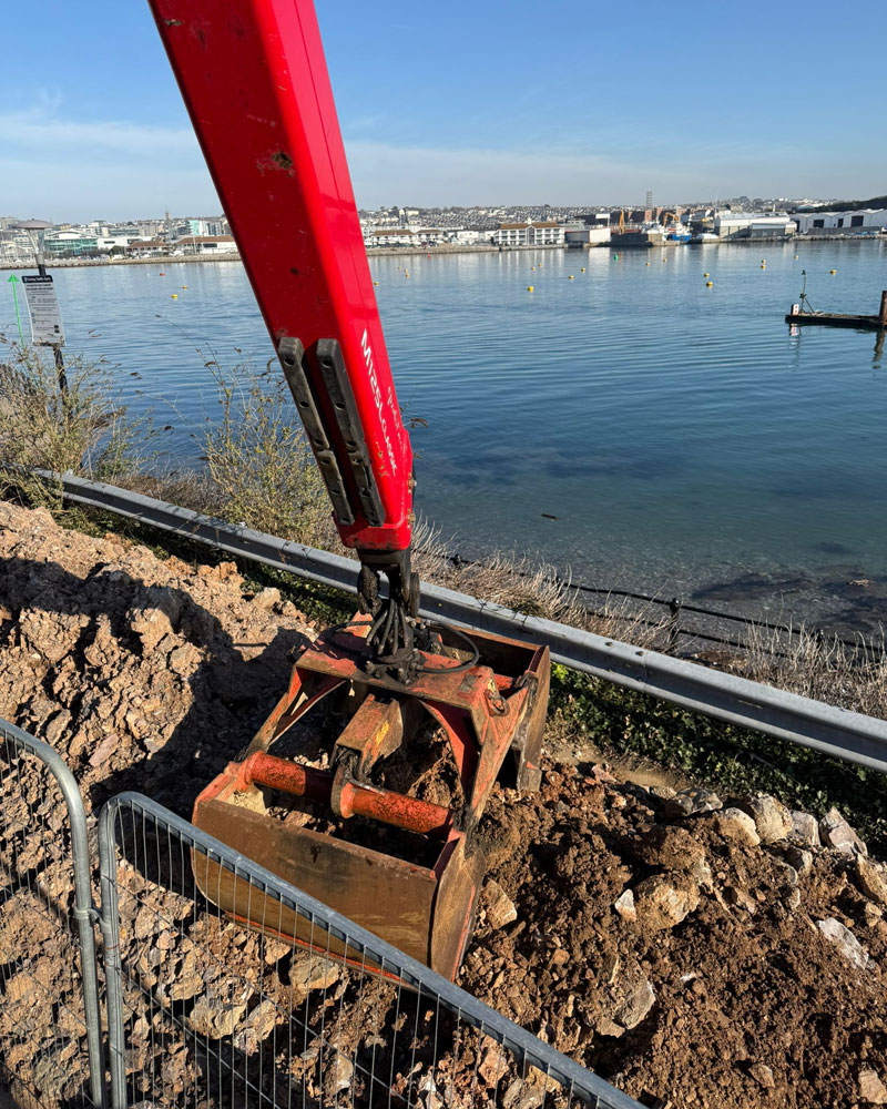 Plymouth 8-Wheel Grab Hire